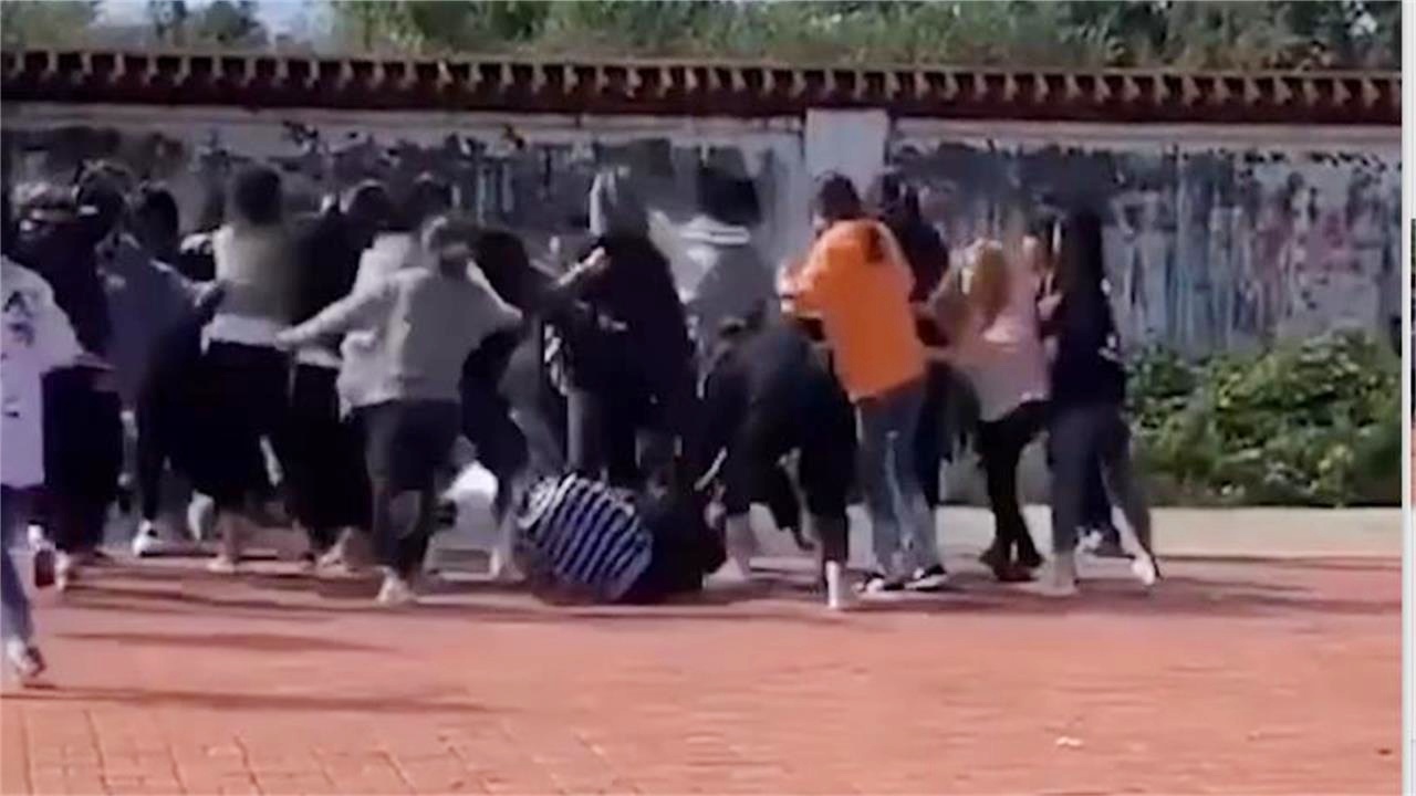 綏化貼吧熱議群架事件，學(xué)習(xí)改變命運，自信引領(lǐng)未來背后的力量