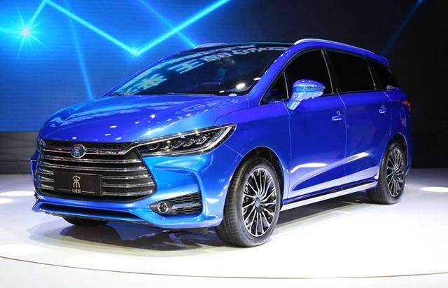 最新款比亞迪車報價，時代標桿，引領(lǐng)潮流的價位選擇