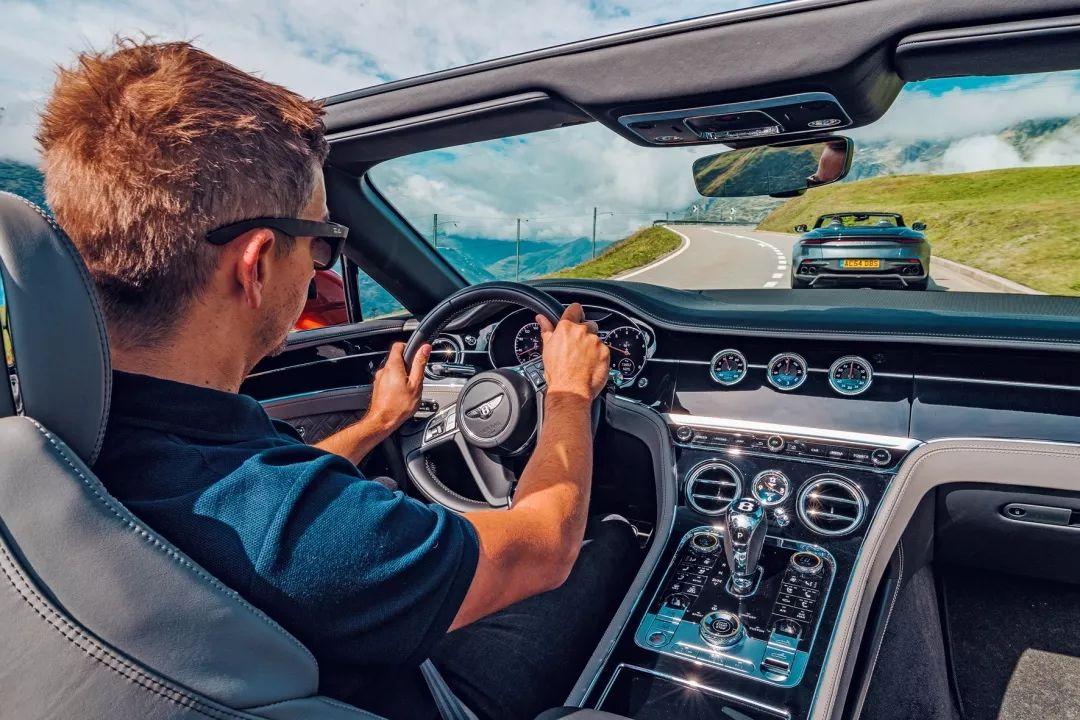 英倫對決最新預(yù)告片，友情與陪伴的英倫之旅首發(fā)亮相